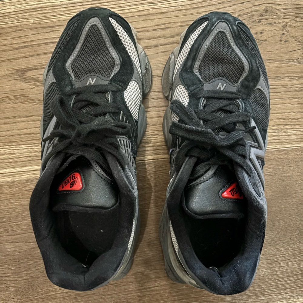 New balance sneakers - Picture 3 of 5